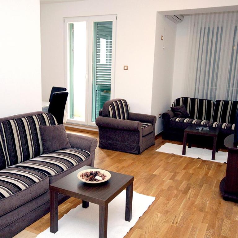 Apartments Drašković Mirišta - Studio with Balcony - 5