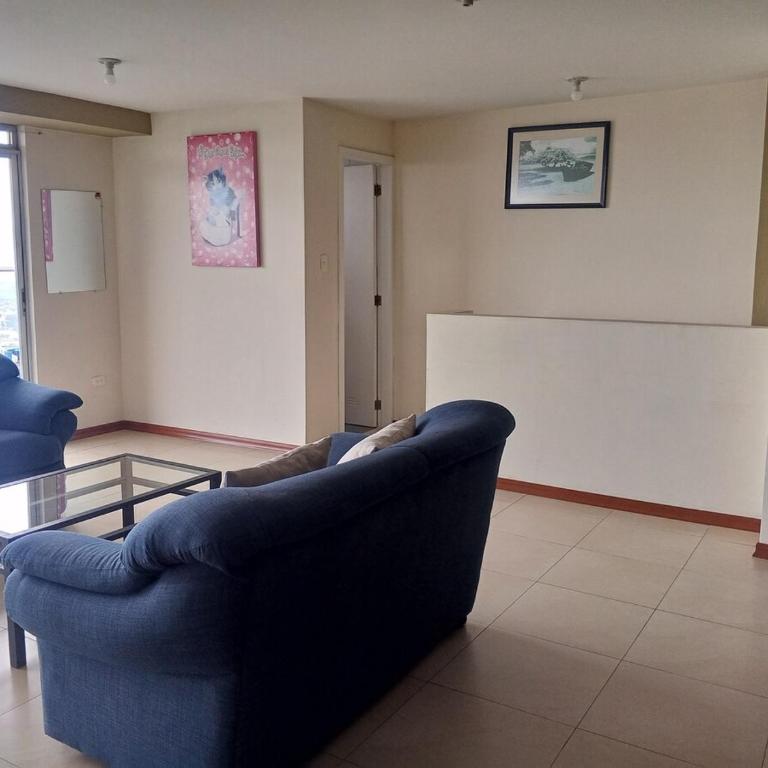 Panoramic view of Quito's north side - Three-Bedroom Apartment - 12