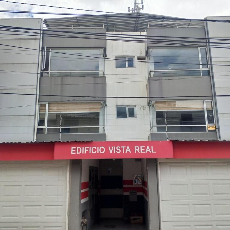 Panoramic view of Quito's north side - Three-Bedroom Apartment - 27