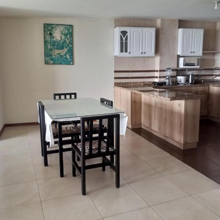 Panoramic view of Quito's north side - Three-Bedroom Apartment - 34