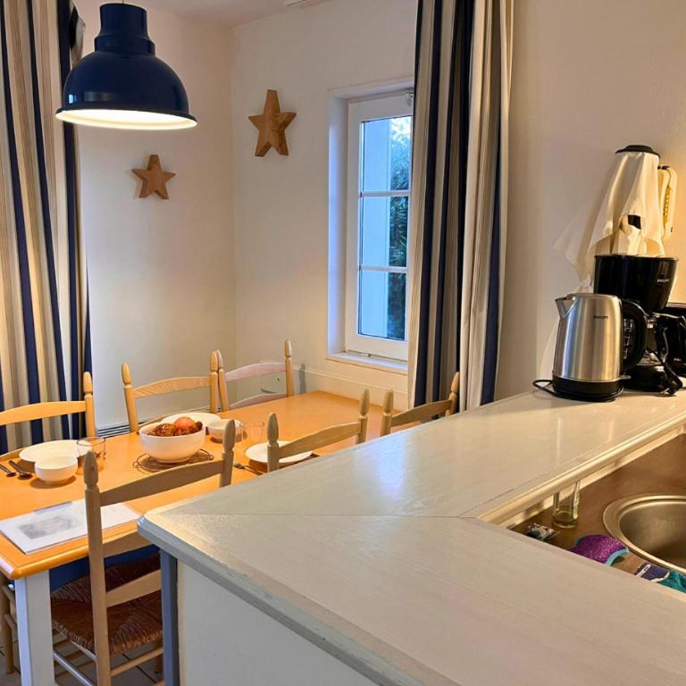 Charmante maison de vacances avec accès piscine - Two-Bedroom House - 6