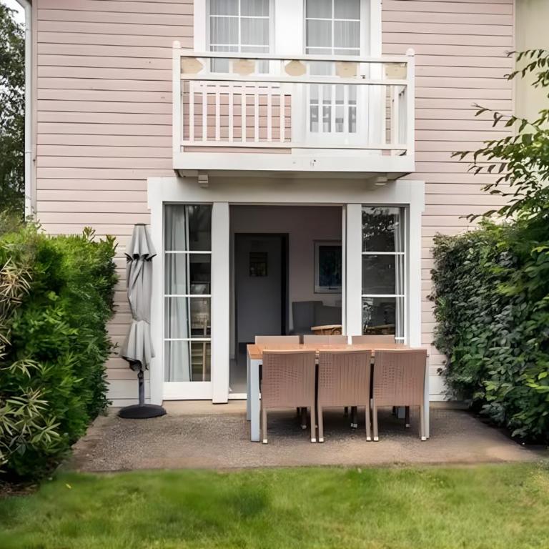 Charmante maison de vacances avec accès piscine - Two-Bedroom House - 25