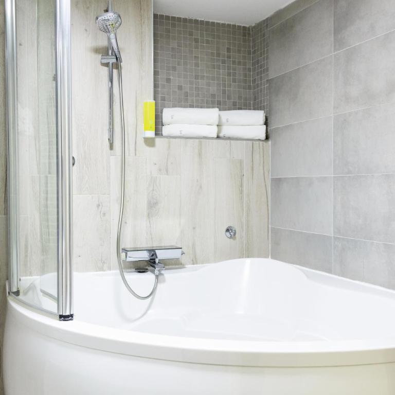 Parkside Garni - Apartman sa 3 Spavaće Sobe - 5
