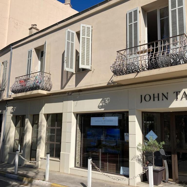 Unique Apartment with Cat in Cap dAntibes - Appartement 2 Chambres - 11
