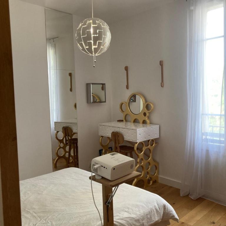 Unique Apartment with Cat in Cap dAntibes - Appartement 2 Chambres - 13