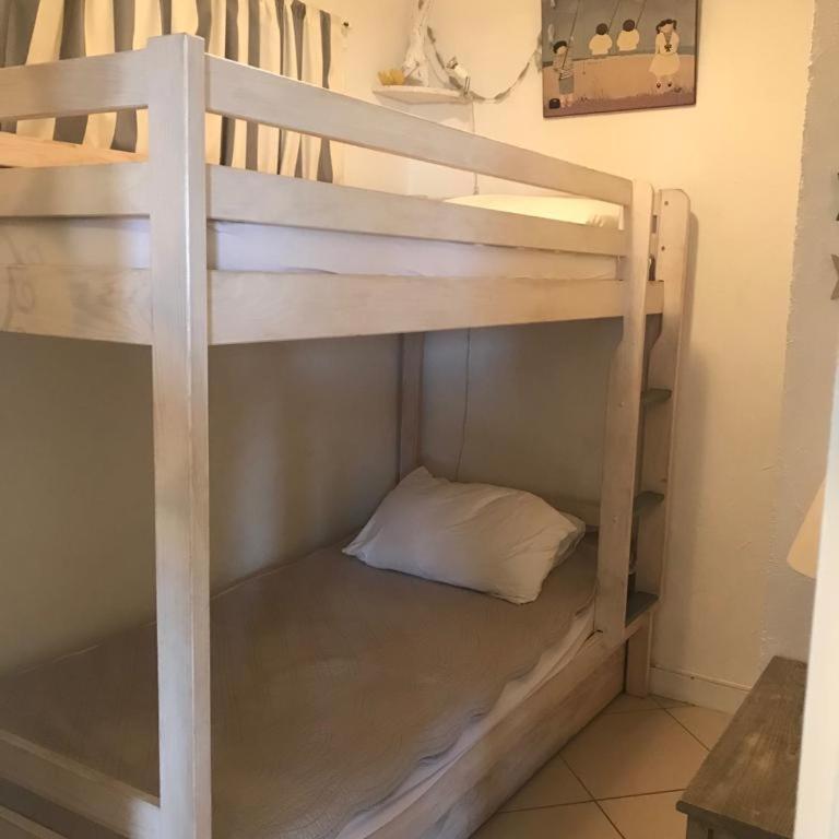 ARCACHON APPARTEMENT FACE PLAGE 5 pers Wi-Fi Parking Linge de maison gratuit 1chambre parentale 1cabine lits superposés 1 canapé lit - Two-Bedroom Apartment - 20