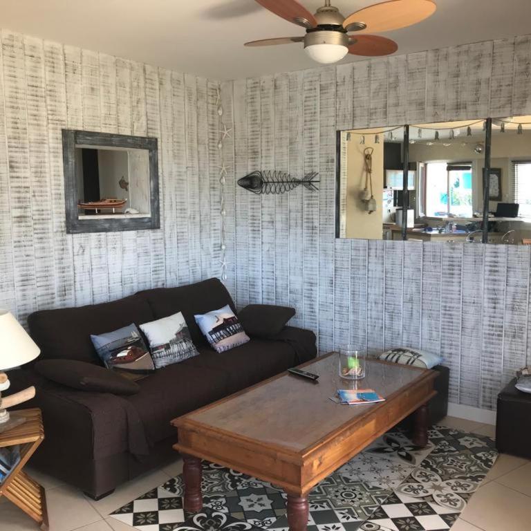 ARCACHON APPARTEMENT FACE PLAGE 5 pers Wi-Fi Parking Linge de maison gratuit 1chambre parentale 1cabine lits superposés 1 canapé lit - Two-Bedroom Apartment - 12