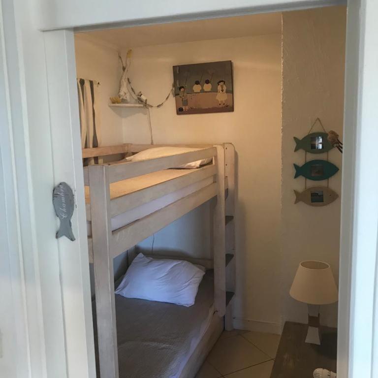 ARCACHON APPARTEMENT FACE PLAGE 5 pers Wi-Fi Parking Linge de maison gratuit 1chambre parentale 1cabine lits superposés 1 canapé lit - Two-Bedroom Apartment - 19