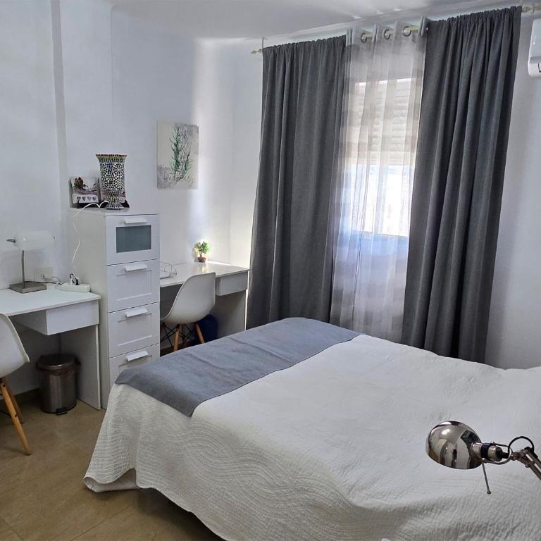 MALAGA CENTRO (TRAIN STATION) - Apartment with Sea View - 3
