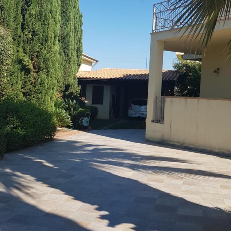 WELCOME In - Three-Bedroom Villa - 15