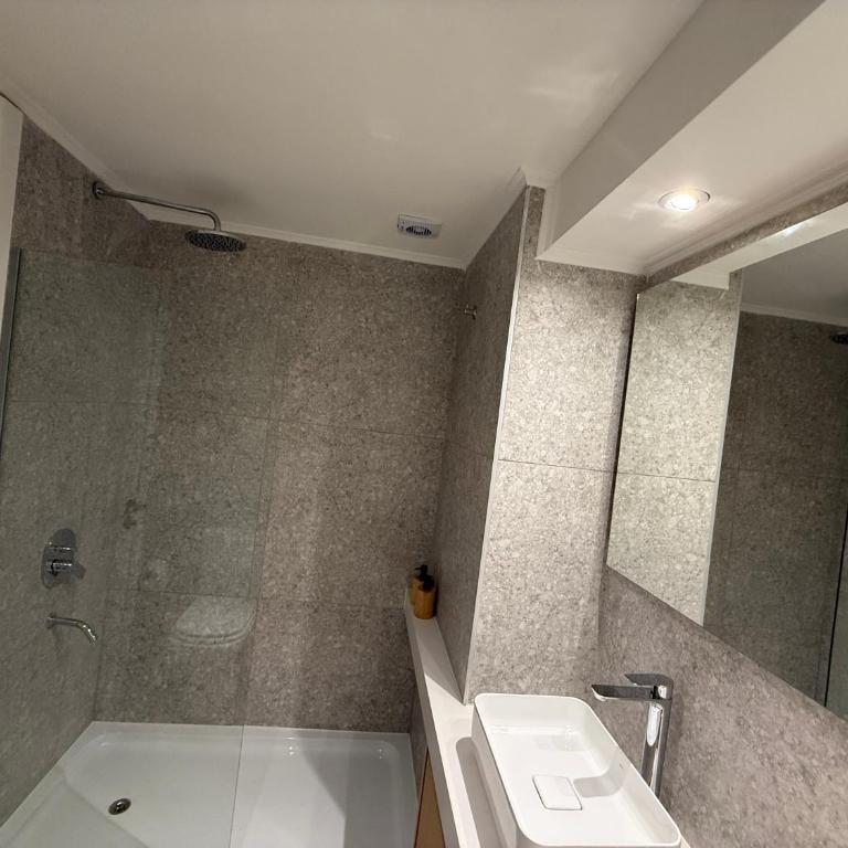 Moderno - Balcón y vista abierta - Cerca del mar - Apartamento de 1 dormitorio - 14