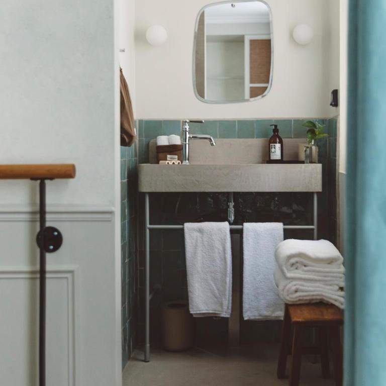 HOY Paris - Yoga Hotel - Chambre Simple Standard - 9