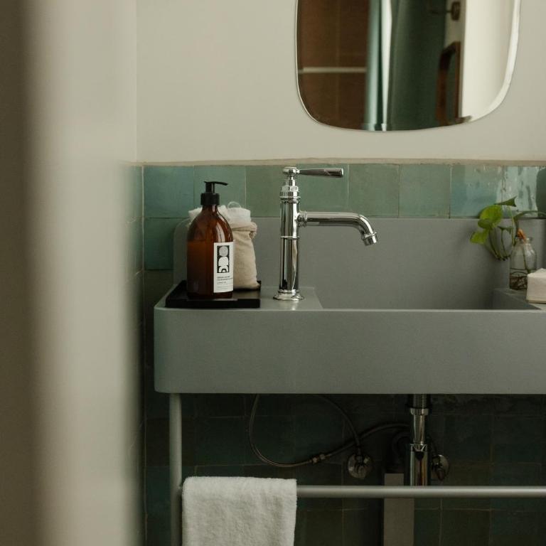 HOY Paris - Yoga Hotel - Chambre Simple Standard - 4