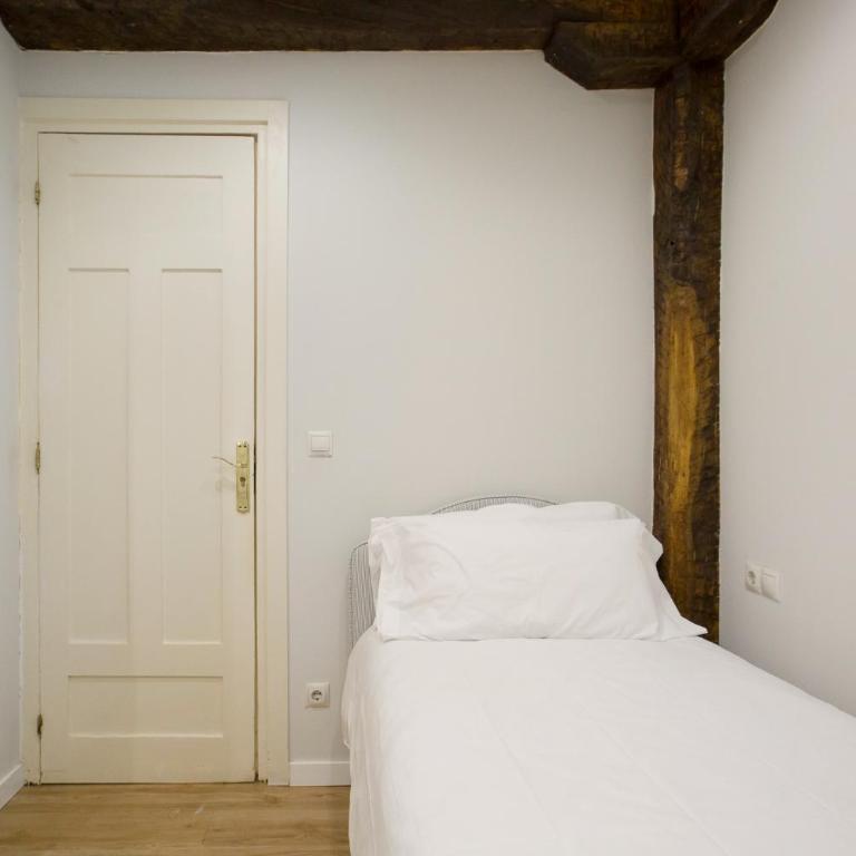 Lufia Flats 3 - Four-Room Apartment - 21