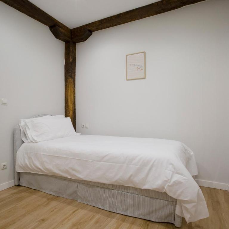 Lufia Flats 3 - Four-Room Apartment - 23