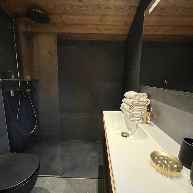 Bel appartement T4 au centre du village, proche des pistes, parking - FR-1-459-251 - Apartment - 11