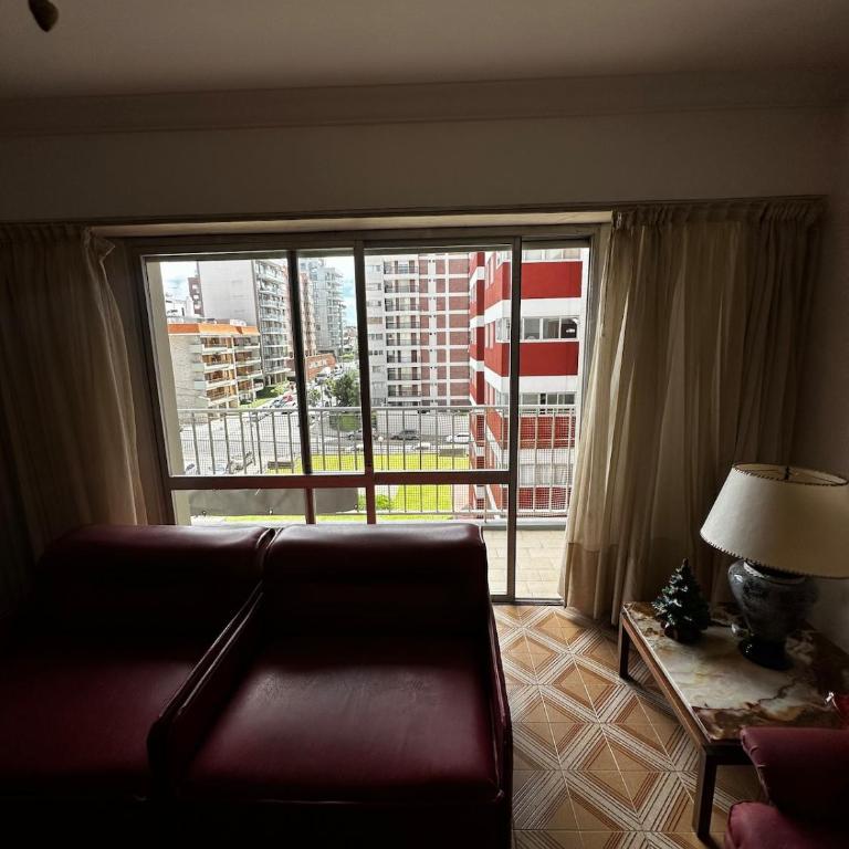 Departamento en playa grande-3 ambientes con dependencia y cochera - Three-Bedroom Apartment - 23