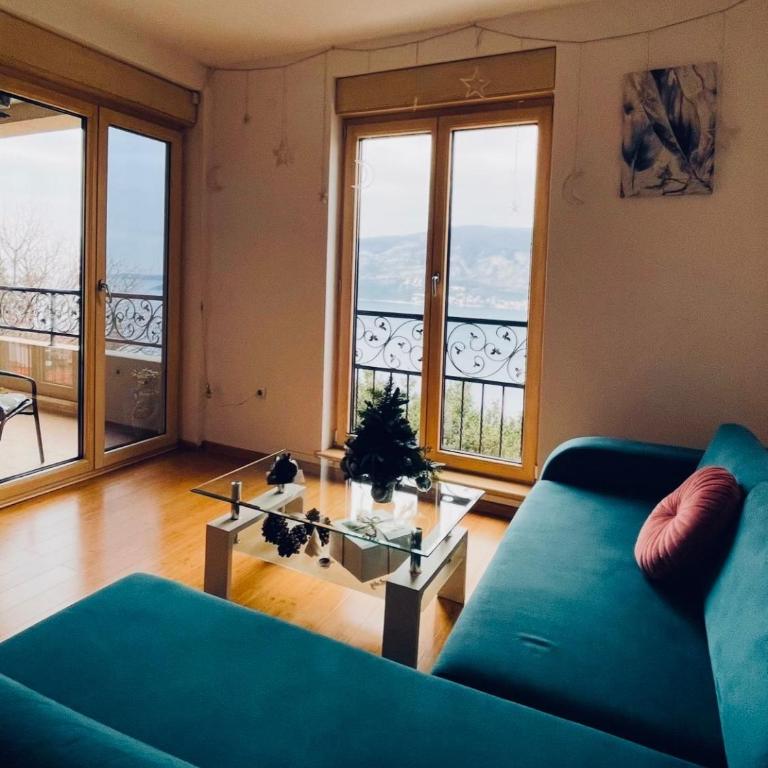 Sunny Bay Apartments - One-Bedroom Apartment with Sea View and Balcony - 7