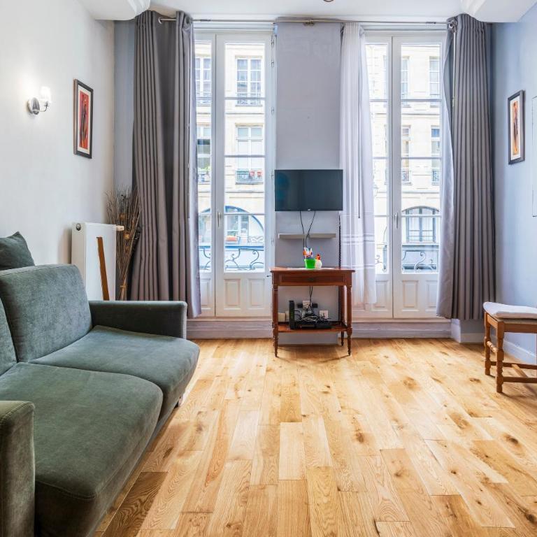 Paris Center Loft - One-Bedroom Apartment - 13
