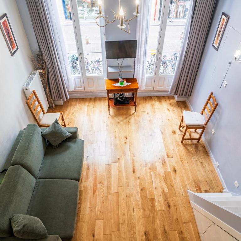 Paris Center Loft - One-Bedroom Apartment - 3