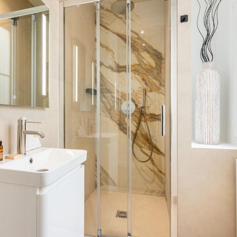 A4#Premium#Arc de Triomphe#ChampsElysées#3Bedrooms#AC - Three-Bedroom Apartment - 17
