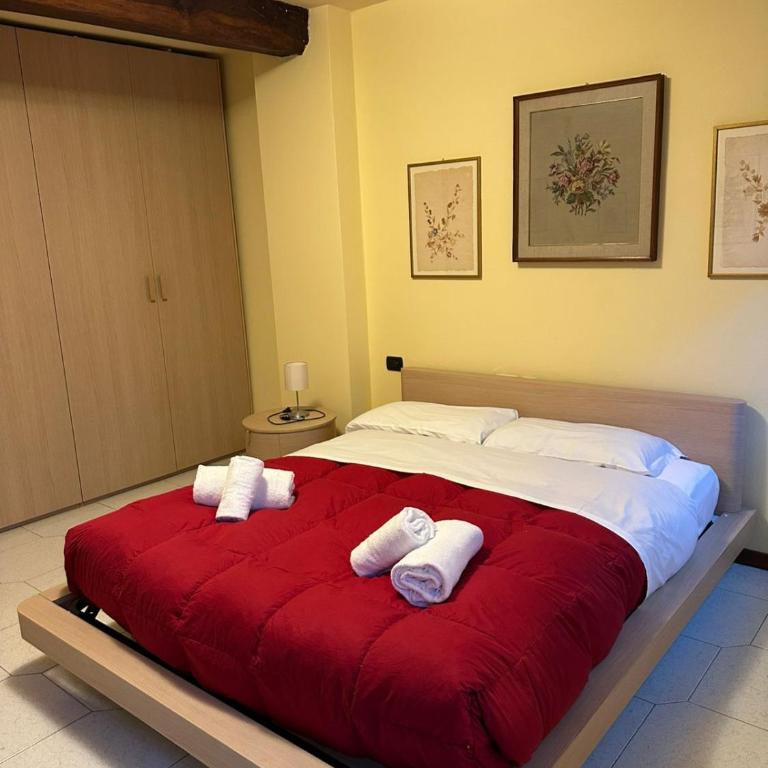 Johnny Suite 4 - One-Bedroom Apartment - 2