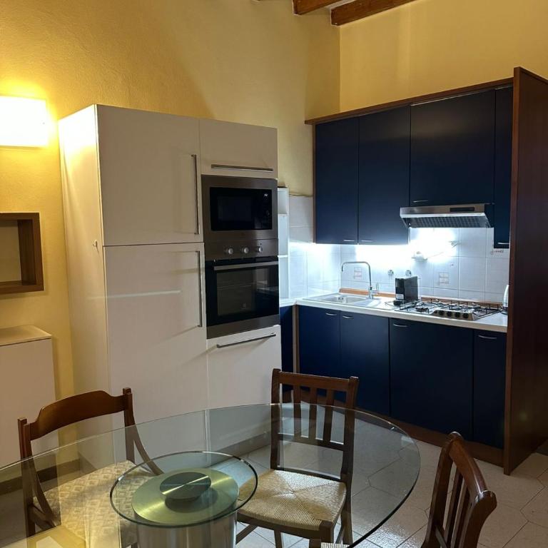 Johnny Suite 4 - One-Bedroom Apartment - 11