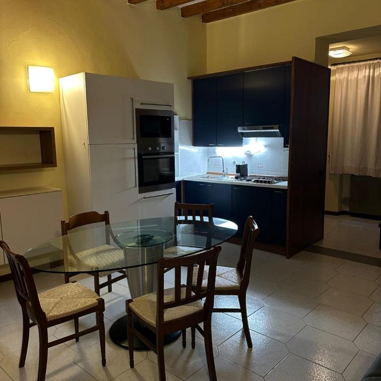 Johnny Suite 4 - One-Bedroom Apartment - 12