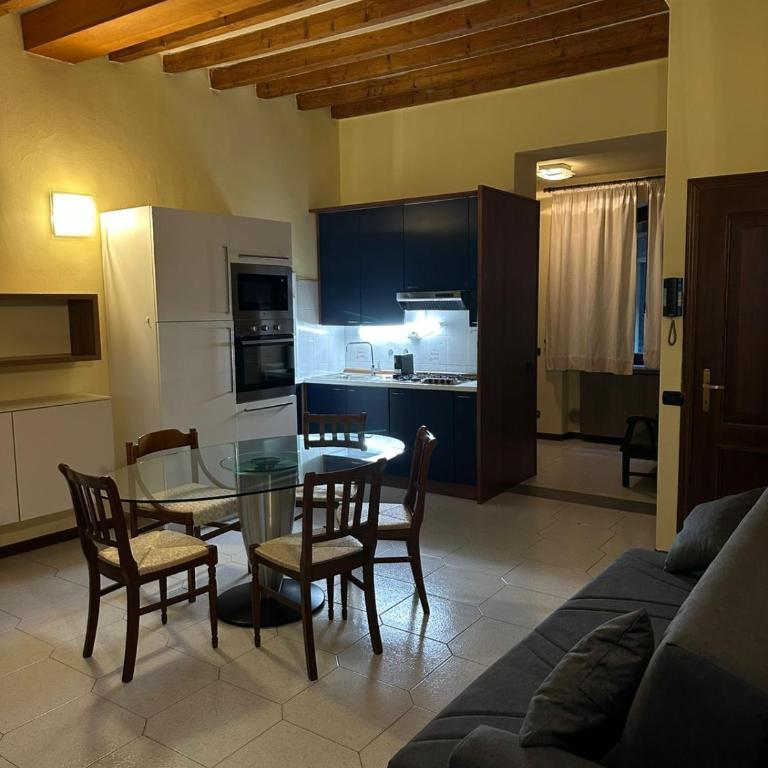 Johnny Suite 4 - One-Bedroom Apartment - 13