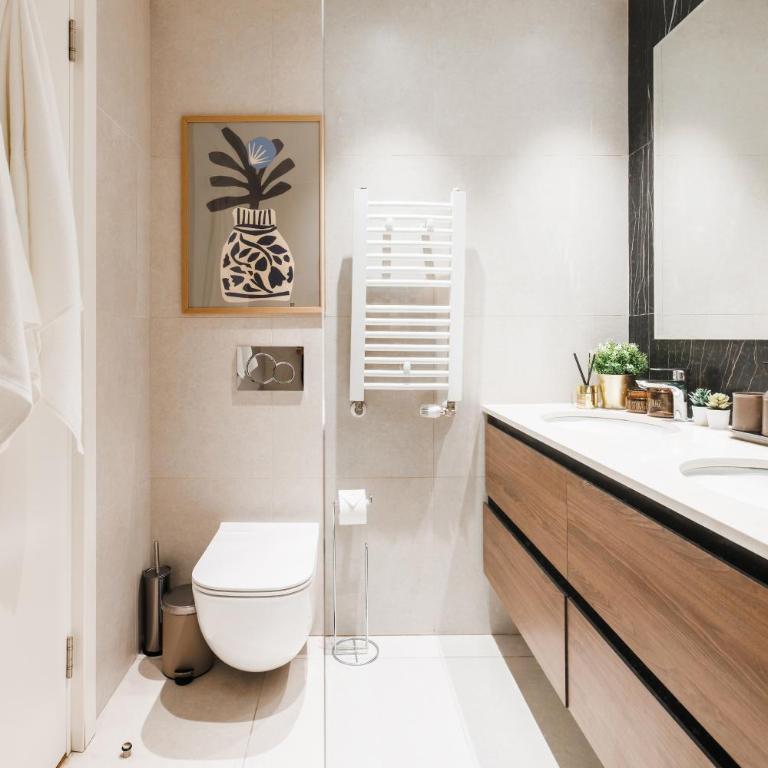 WF 104m2 Prestige with Terrace, Gym and Pool - Two-Bedroom Deluxe Apartment with Balcony - 36