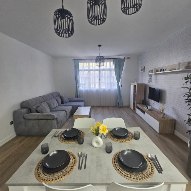 Danacris - Two-Bedroom Apartment - 5