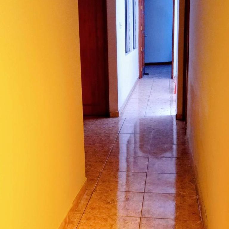 Apartamento Amoblado con Estacionamiento primer piso - Three-Bedroom Apartment - 16