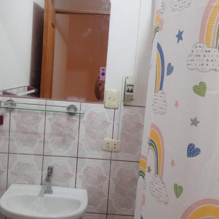Apartamento Amoblado con Estacionamiento primer piso - Three-Bedroom Apartment - 11