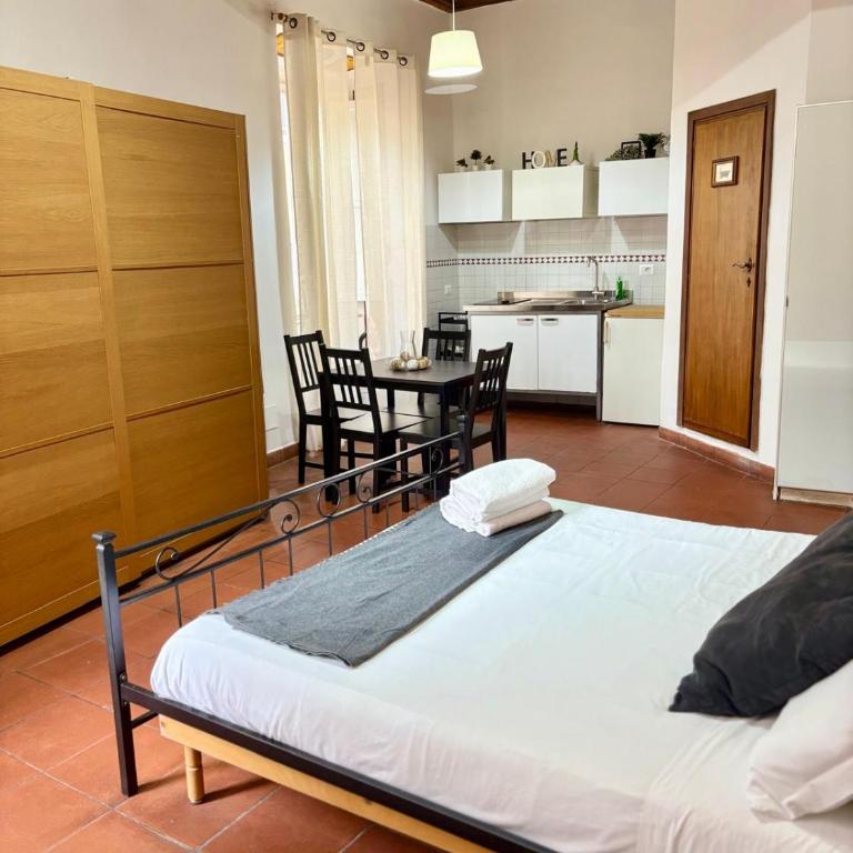 Studio apartment in a historic building - Appartamento con 1 Camera da Letto - 16