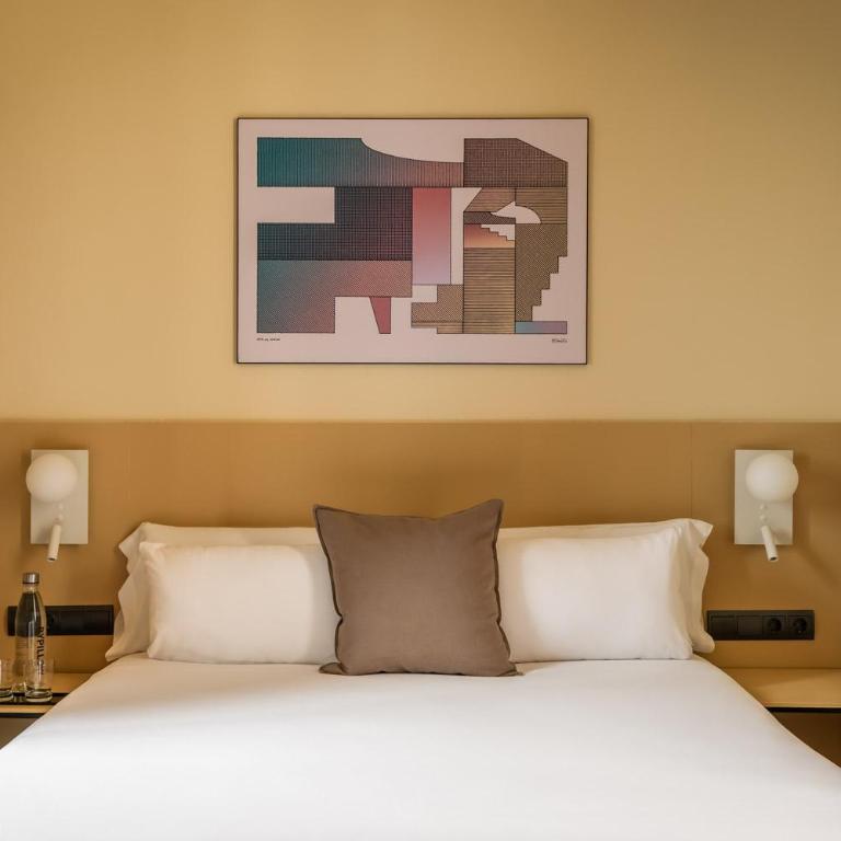 BYPILLOW The Citadel - Superior Double Room - 6