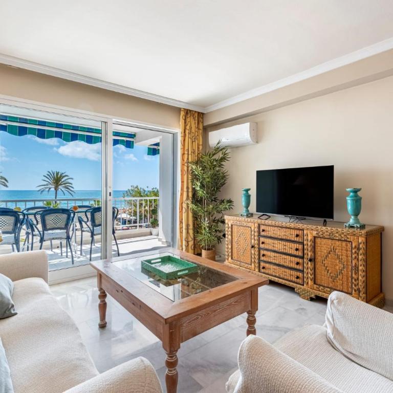 RgHost-Apartamento España en Paseo Marítimo - Apartamento de 3 dormitorios - 11
