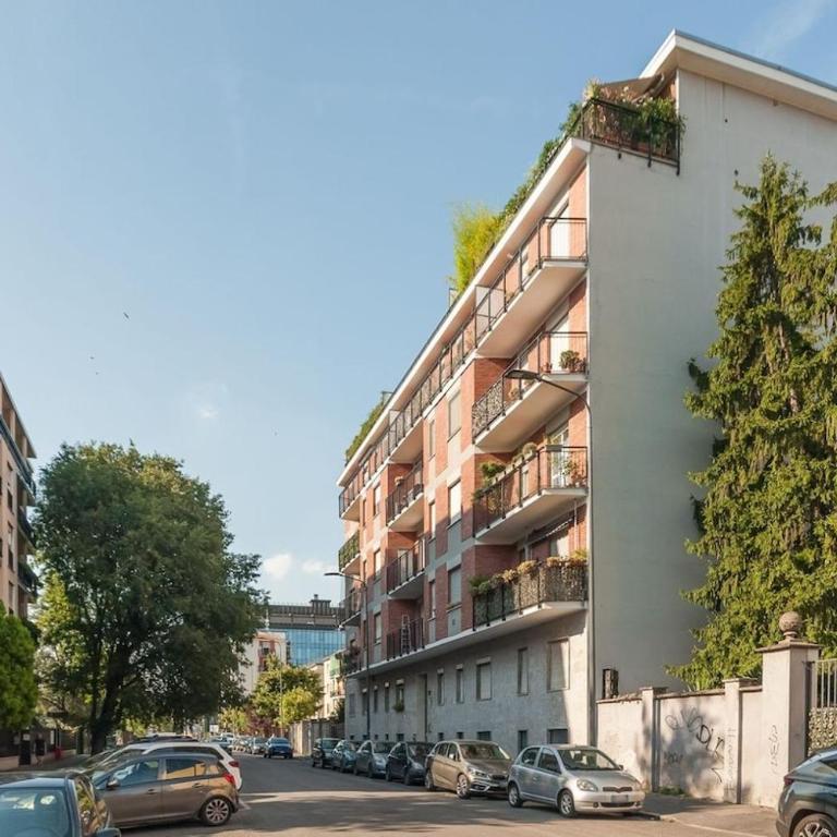 Bohemien Chic 20 minutes from the Duomo by Hôtea - Appartamento con 2 Camere da Letto - 2