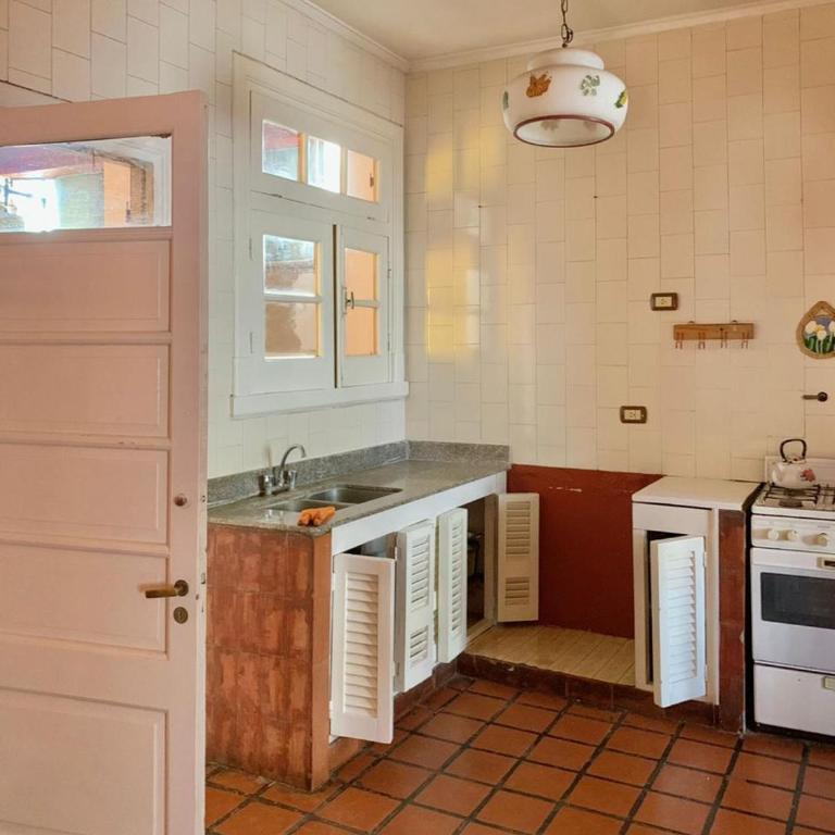 Casona con Pileta - Four-Bedroom House - 4