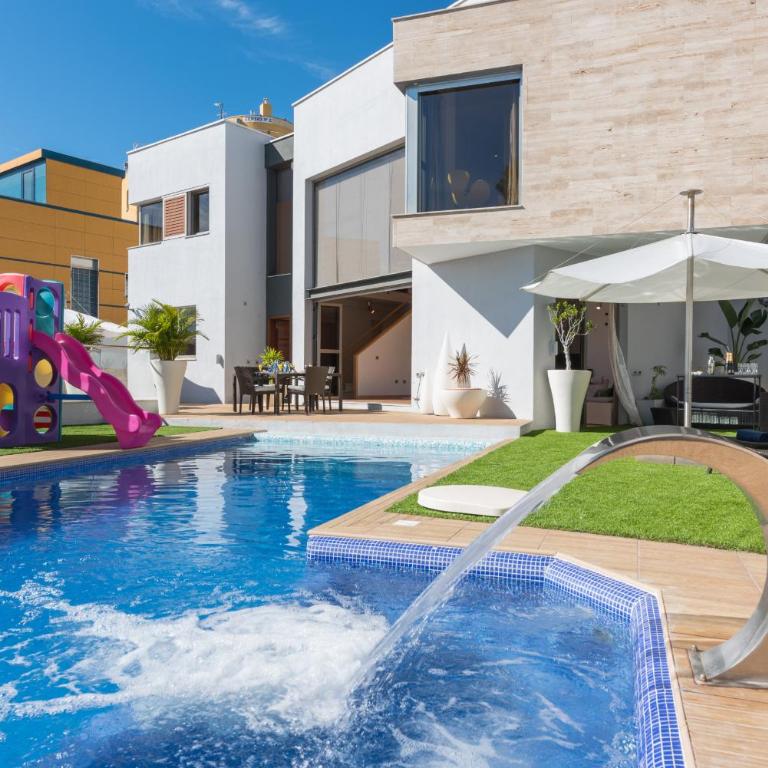 Seaview Villa with Pool, Gym & Home Cinema - Villa Superior - 12