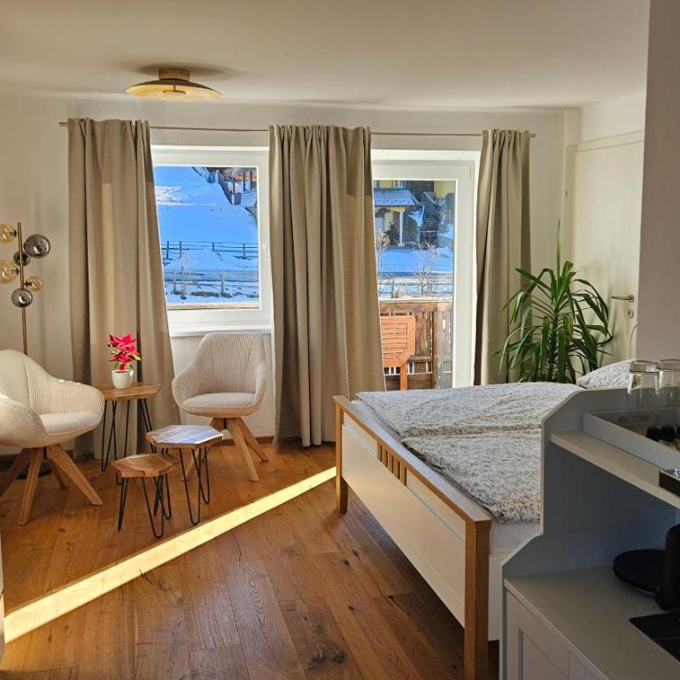 SCHWEIZER Hof - Doppelzimmer mit eigenem Bad - 11