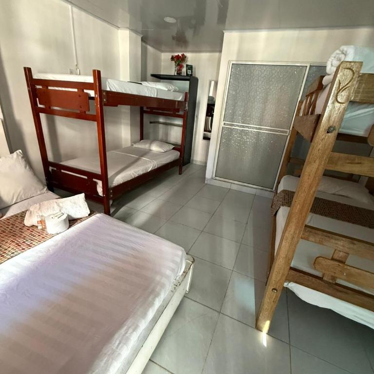 SGH Mathilu Rodadero - Habitación Compartida Mixta - 3