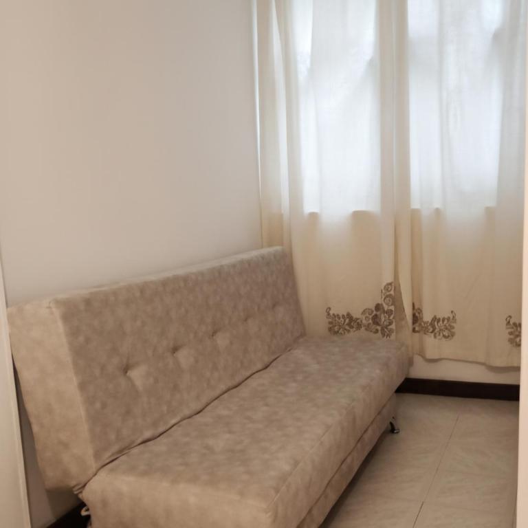 Oasis in Manila - El Poblado Estilo y Comfort - Three-Bedroom Apartment - 6