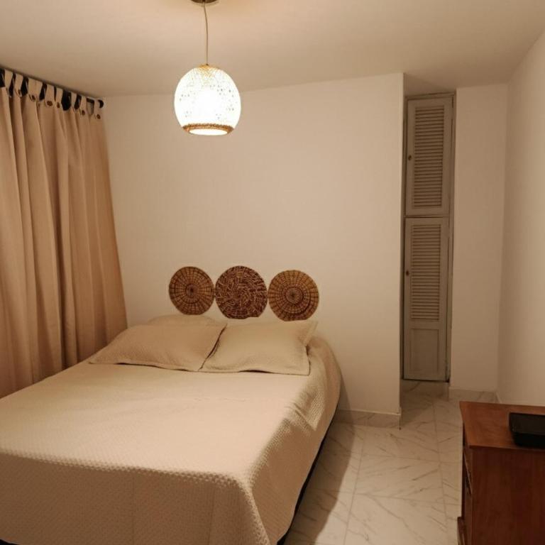 Oasis in Manila - El Poblado Estilo y Comfort - Three-Bedroom Apartment - 10