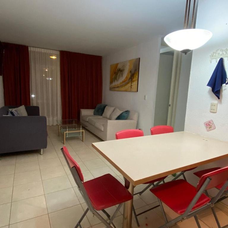 Apartment with a private backyard - Three-Bedroom Apartment - 4