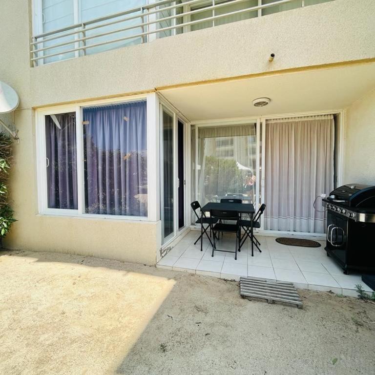 Apartment with a private backyard - Three-Bedroom Apartment - 8