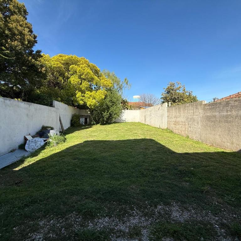 Chalet en Punta Mogotes con parque y parrilla - Three-Bedroom House - 11
