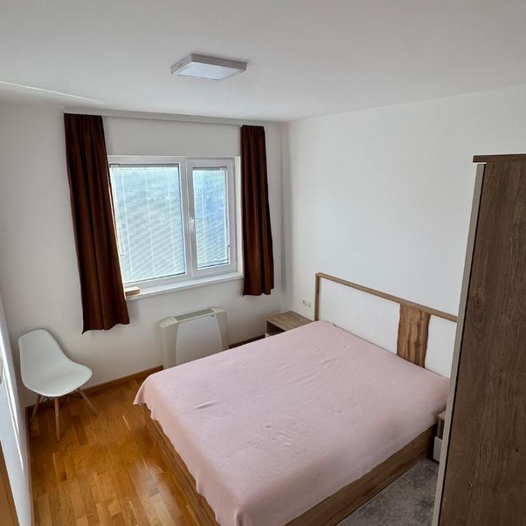 Large & Comfortable Apartment in Ilidža - Apartman sa 1 Spavaćom Sobom - 4