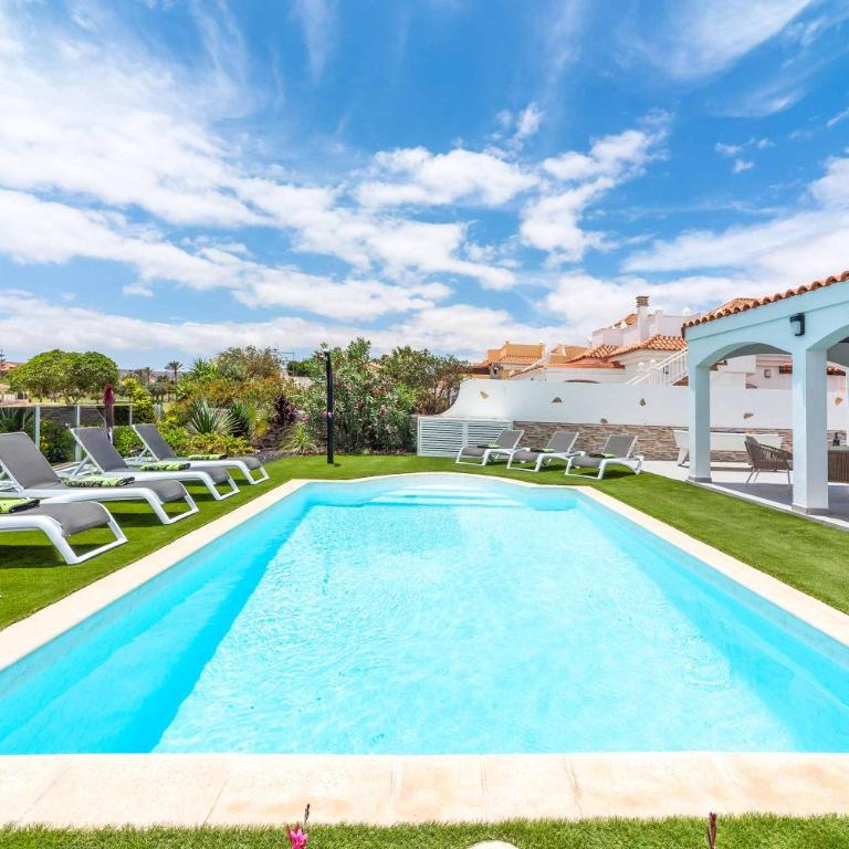 Villa Serenity Caleta - Four-Bedroom Villa - 14