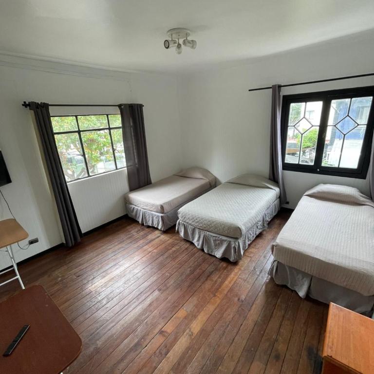Hostal Valle Norte - Triple Room with Shared Bathroom - 2