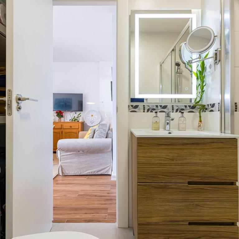The Manga Beach Sea View Studio Sandy Beach Crystal clear water & 5G Fiber WiFi - Apartamento Estudio - 8